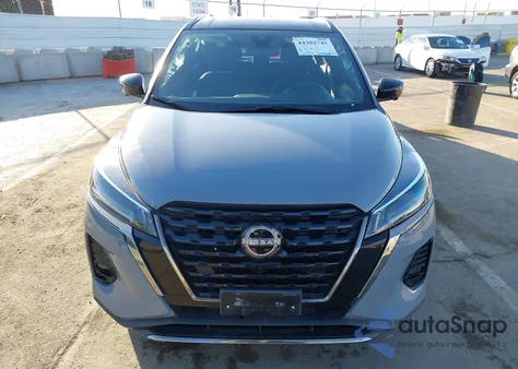 2023 Nissan Kicks Sr Xtronic Cvt z USA, uszkodzony, nr VIN 3N1CP5DV3PL573793